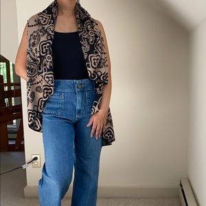 NWT Shana Brand Paisley Wrap